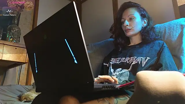 Snapshot of _owner chatting on 12-29-24, 05:22 owner online show from 12-29-24, 05:22