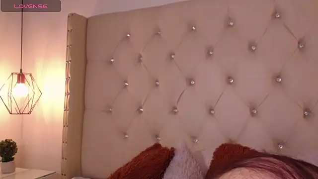 SylveonFox online show from 12-06-24, 01:11