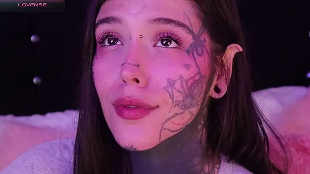 SylveonFox online show from 01-30-25, 06:43