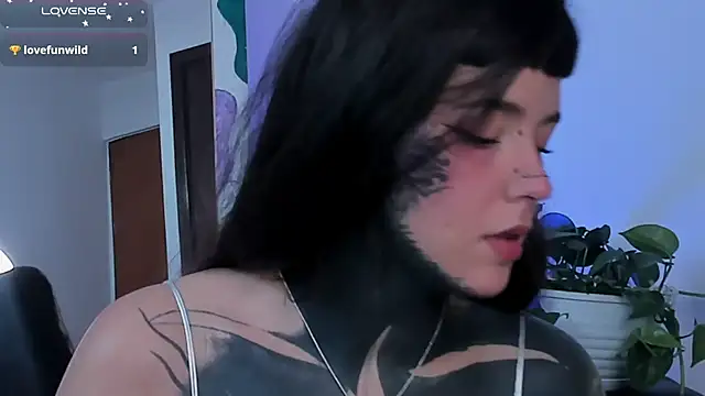 SylveonFox online show from 03-09-25, 01:59