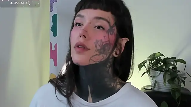 SylveonFox online show from 03-21-25, 09:34