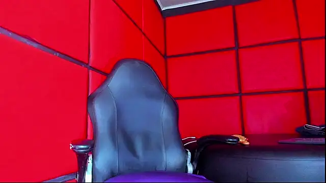 Haileybieberr online show from 02-15-26, 09:11