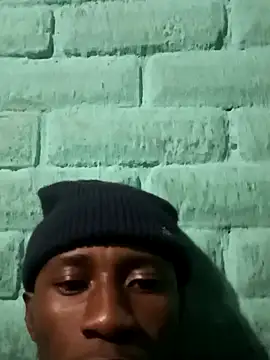 HandsomeBuoyy21 online show from 04-06-26, 10:11