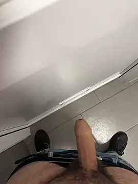 Snapshot of _themask_ chatting on 02-13-25, 10:33 themask online show from 02-13-25, 10:33