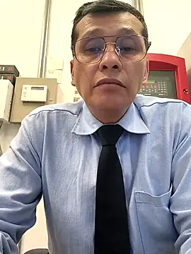 Snapshot of juan32_poco chatting on 03-29-26, 12:43 juan32 poco online show from 03-29-26, 12:43