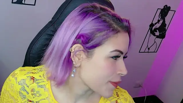 Natalia Montoya online show from 06-17-26, 02:25