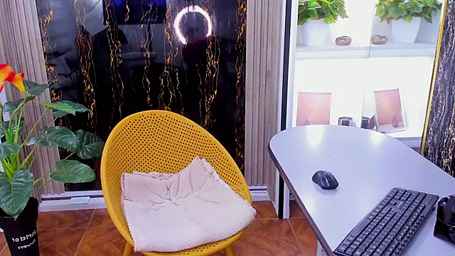 AlixLong online show from 01-11-25, 02:41