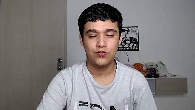 Snapshot of kaiine190 chatting on 10-27-25, 06:50 kaiine190 online show from 10-27-25, 06:50