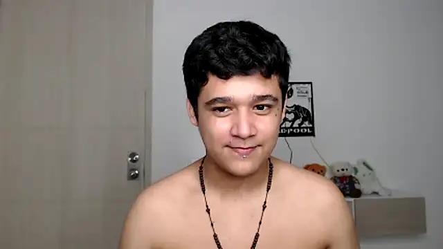 Snapshot of kaiine190 chatting on 10-27-25, 10:36 kaiine190 online show from 10-27-25, 10:36