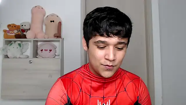 Snapshot of kaiine190 chatting on 10-31-25, 07:26 kaiine190 online show from 10-31-25, 07:26