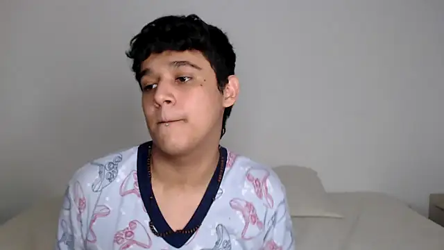 Snapshot of kaiine190 chatting on 11-03-25, 07:59 kaiine190 online show from 11-03-25, 07:59