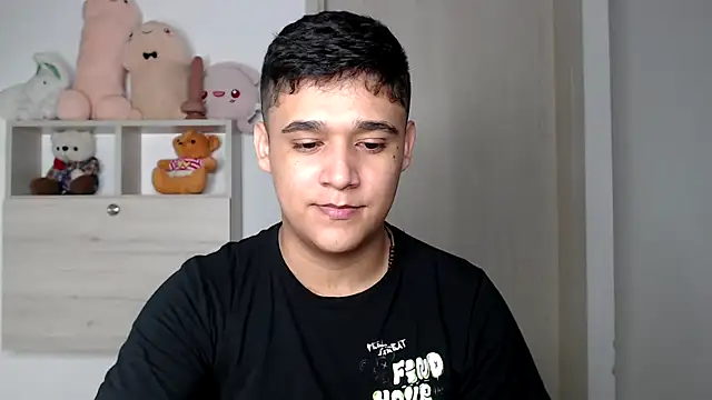 Snapshot of kaiine190 chatting on 11-08-25, 06:57 kaiine190 online show from 11-08-25, 06:57