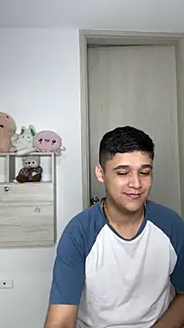 Snapshot of kaiine190 chatting on 11-11-25, 07:19 kaiine190 online show from 11-11-25, 07:19