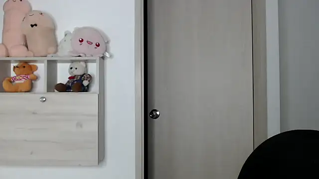 Snapshot of kaiine190 chatting on 11-14-25, 07:07 kaiine190 online show from 11-14-25, 07:07