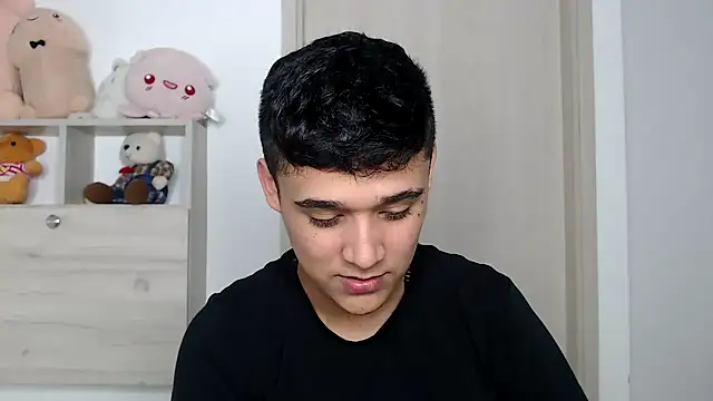 Snapshot of kaiine190 chatting on 11-14-25, 09:57 kaiine190 online show from 11-14-25, 09:57