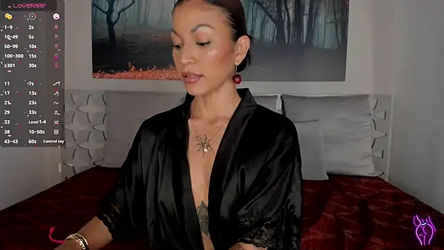 LunaRuso online show from 02-13-25, 02:34