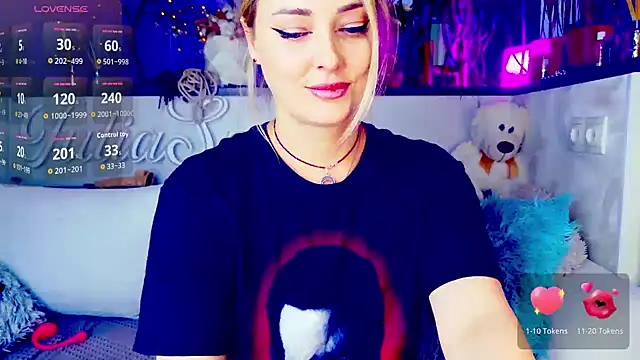 Snapshot of _JuliaSpace_ chatting on 12-15-25, 08:24 JuliaSpace online show from 12-15-25, 08:24