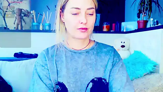 Snapshot of _JuliaSpace_ chatting on 02-08-26, 09:56 JuliaSpace online show from 02-08-26, 09:56