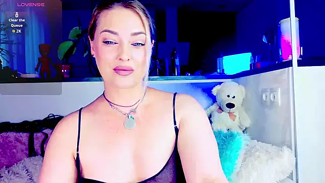 Snapshot of _JuliaSpace_ chatting on 07-19-26, 05:16 JuliaSpace online show from 07-19-26, 05:16