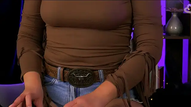 Bailey Evans online show from 10-24-25, 05:04