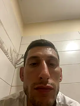 Snapshot of Gionnytav chatting on 10-02-25, 09:11 Gionnytav online show from 10-02-25, 09:11