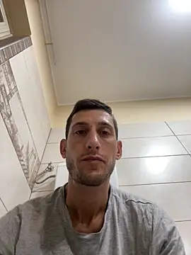 Snapshot of Gionnytav chatting on 10-23-25, 03:39 Gionnytav online show from 10-23-25, 03:39