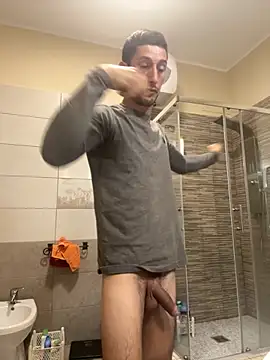 Snapshot of Gionnytav chatting on 10-27-25, 07:23 Gionnytav online show from 10-27-25, 07:23