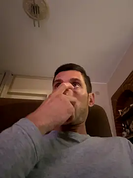 Snapshot of Gionnytav chatting on 10-31-25, 07:04 Gionnytav online show from 10-31-25, 07:04