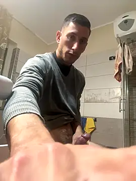 Snapshot of Gionnytav chatting on 11-06-25, 04:41 Gionnytav online show from 11-06-25, 04:41