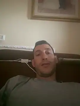 Snapshot of Gionnytav chatting on 11-08-25, 06:46 Gionnytav online show from 11-08-25, 06:46