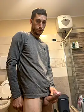 Snapshot of Gionnytav chatting on 11-11-25, 04:23 Gionnytav online show from 11-11-25, 04:23