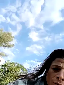 frenchsodomielover86 online show from 04-23-26, 06:47