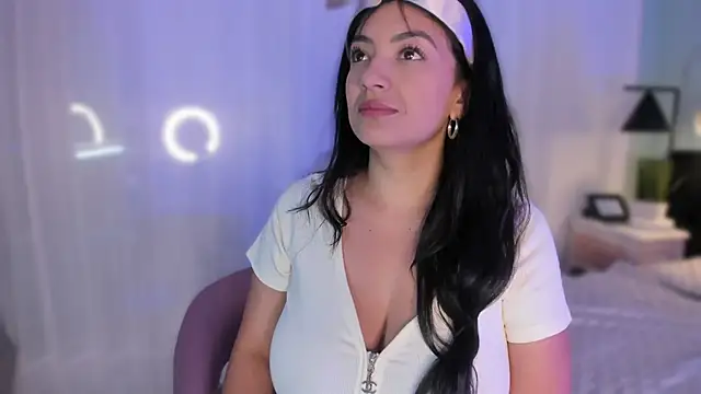 Snapshot of EvaaStevens chatting on 03-13-25, 12:13 EvaaStevens online show from 03-13-25, 12:13