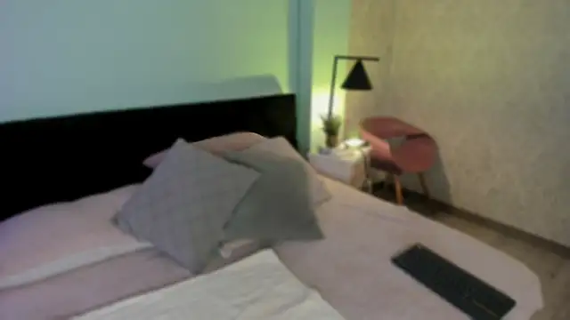 Snapshot of EvaaStevens chatting on 10-25-25, 12:56 EvaaStevens online show from 10-25-25, 12:56