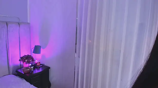 Snapshot of EvaaStevens chatting on 11-26-25, 02:51 EvaaStevens online show from 11-26-25, 02:51