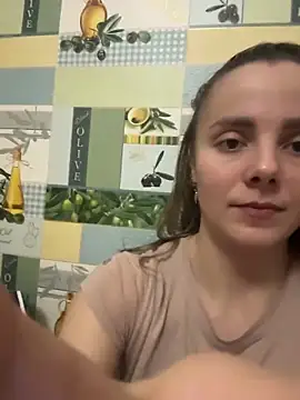 Snapshot of AlisaKissss chatting on 03-23-26, 07:40 AlisaKissss online show from 03-23-26, 07:40