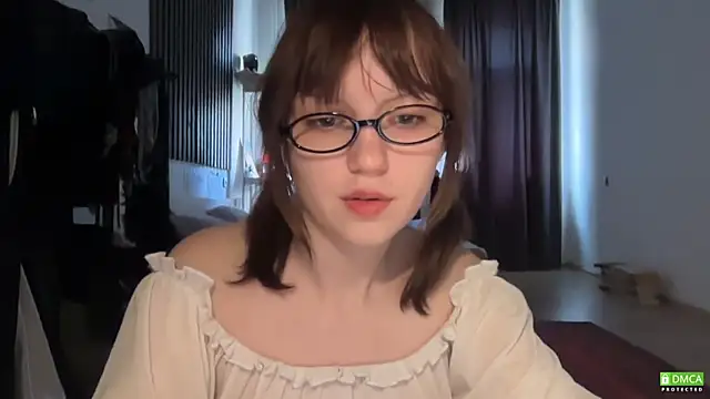 Snapshot of electric_babe chatting on 06-15-26, 01:24 electric babe online show from 06-15-26, 01:24