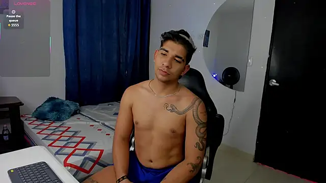 Snapshot of valentino_santoss chatting on 10-06-25, 02:36 valentino santoss online show from 10-06-25, 02:36