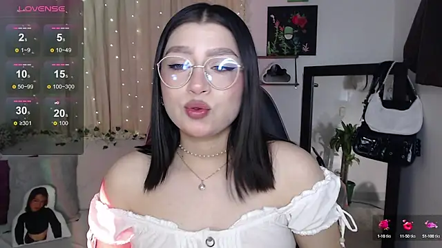 mily thomson b  online show from 10-08-25, 01:58