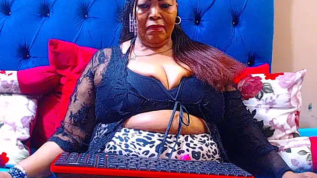 ebonycandy10 online show from 10-01-25, 06:19