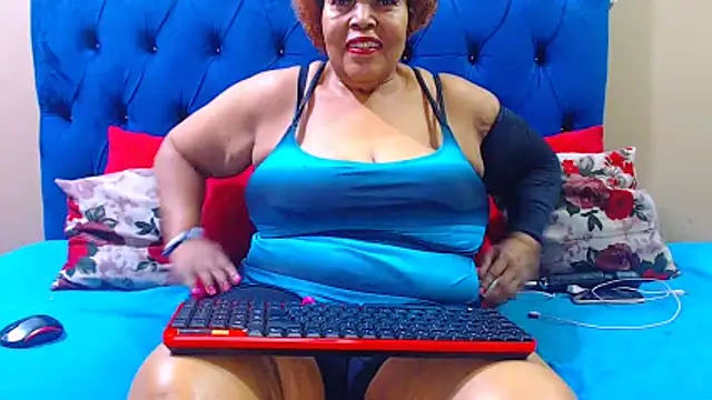 ebonycandy10 online show from 05-06-26, 04:30