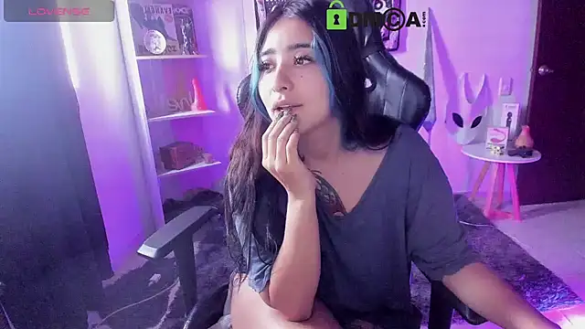 sweetcoralinee online show from 01-06-26, 03:05