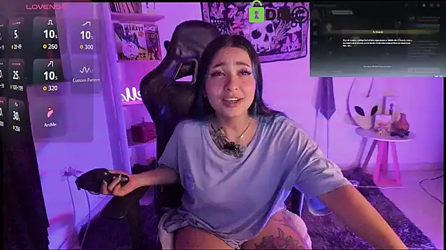 sweetcoralinee online show from 01-08-26, 03:09