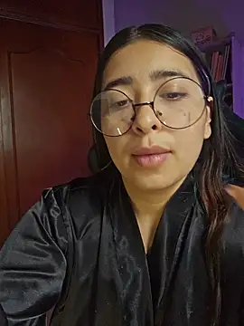 sweetcoralinee online show from 03-28-26, 04:50