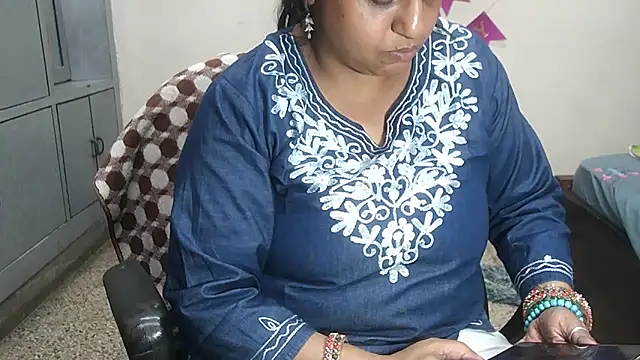 Sexy komolika online show from 03-18-26, 03:04