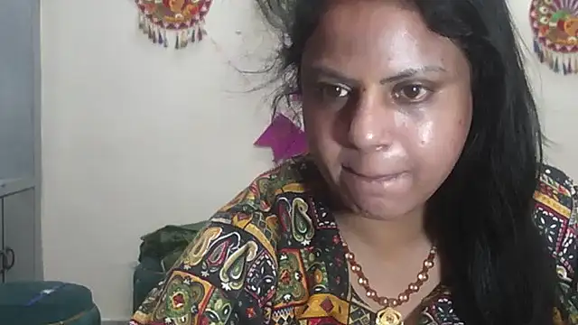 Snapshot of Sexy_komolika chatting on 03-28-26, 01:27 Sexy komolika online show from 03-28-26, 01:27