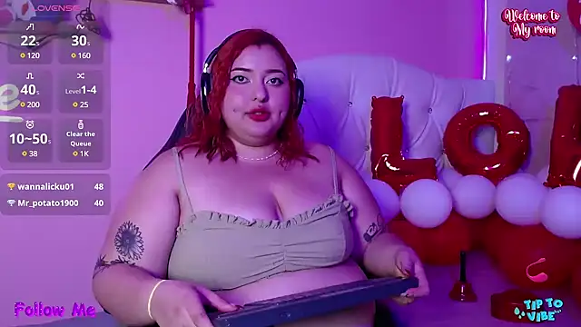 Snapshot of HECATE_23 chatting on 02-15-25, 04:56 HECATE 23 online show from 02-15-25, 04:56