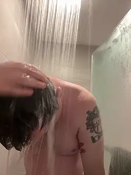 Snapshot of bigdhali chatting on 12-22-25, 10:29 bigdhali online show from 12-22-25, 10:29