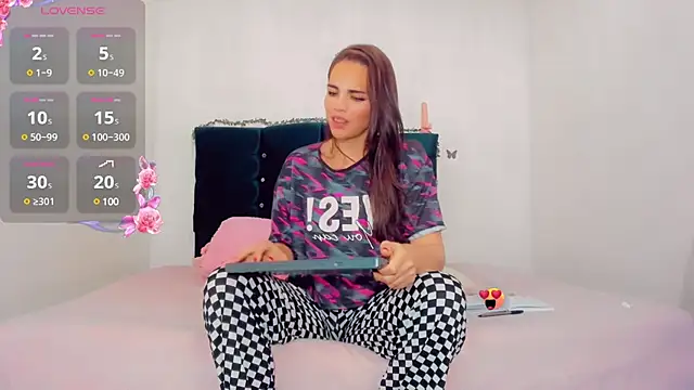 Rubi 30 online show from 01-25-25, 02:14