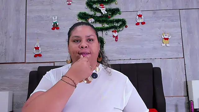 Lynn Jones online show from 12-21-24, 05:25